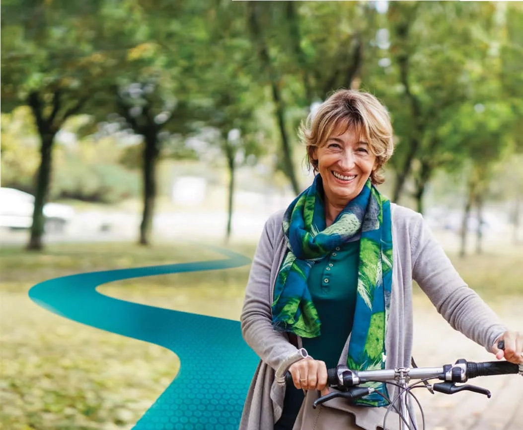 en person, der cykler