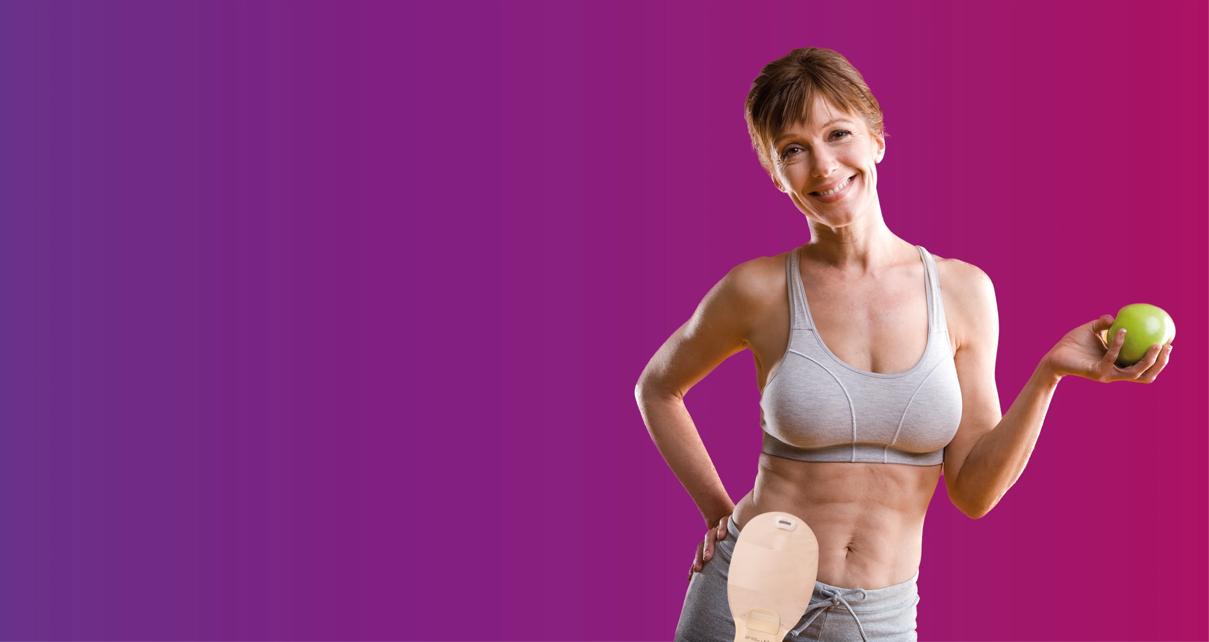 Žena držiaca tenisové loptičky